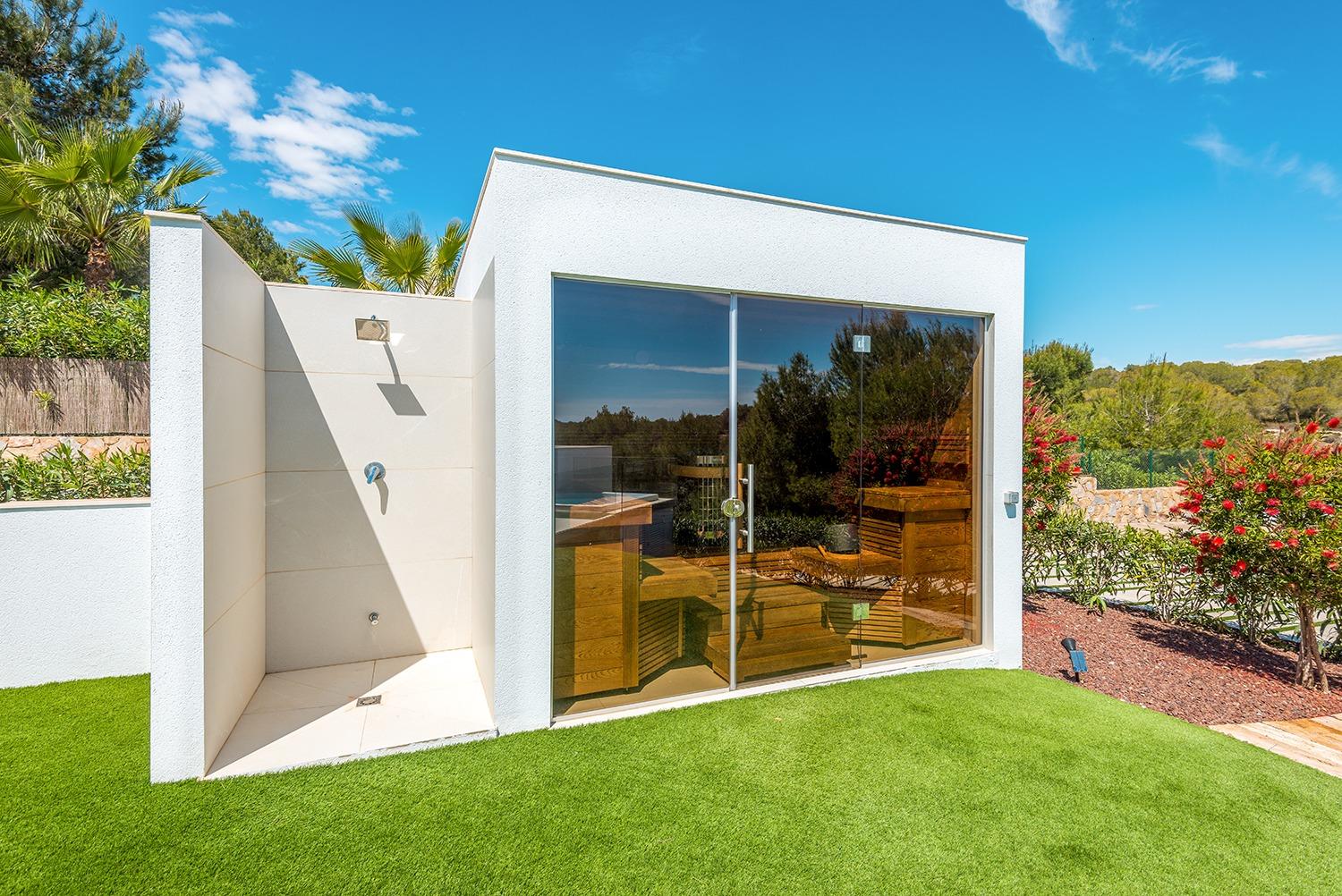 Dream villa in Las Colinas Golf with 1700 m2 plot