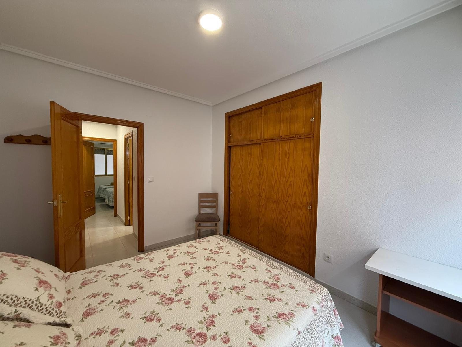 1-21-40 Apartamento de 3 dormitorios 2 baños en La Mata cerca de la playa