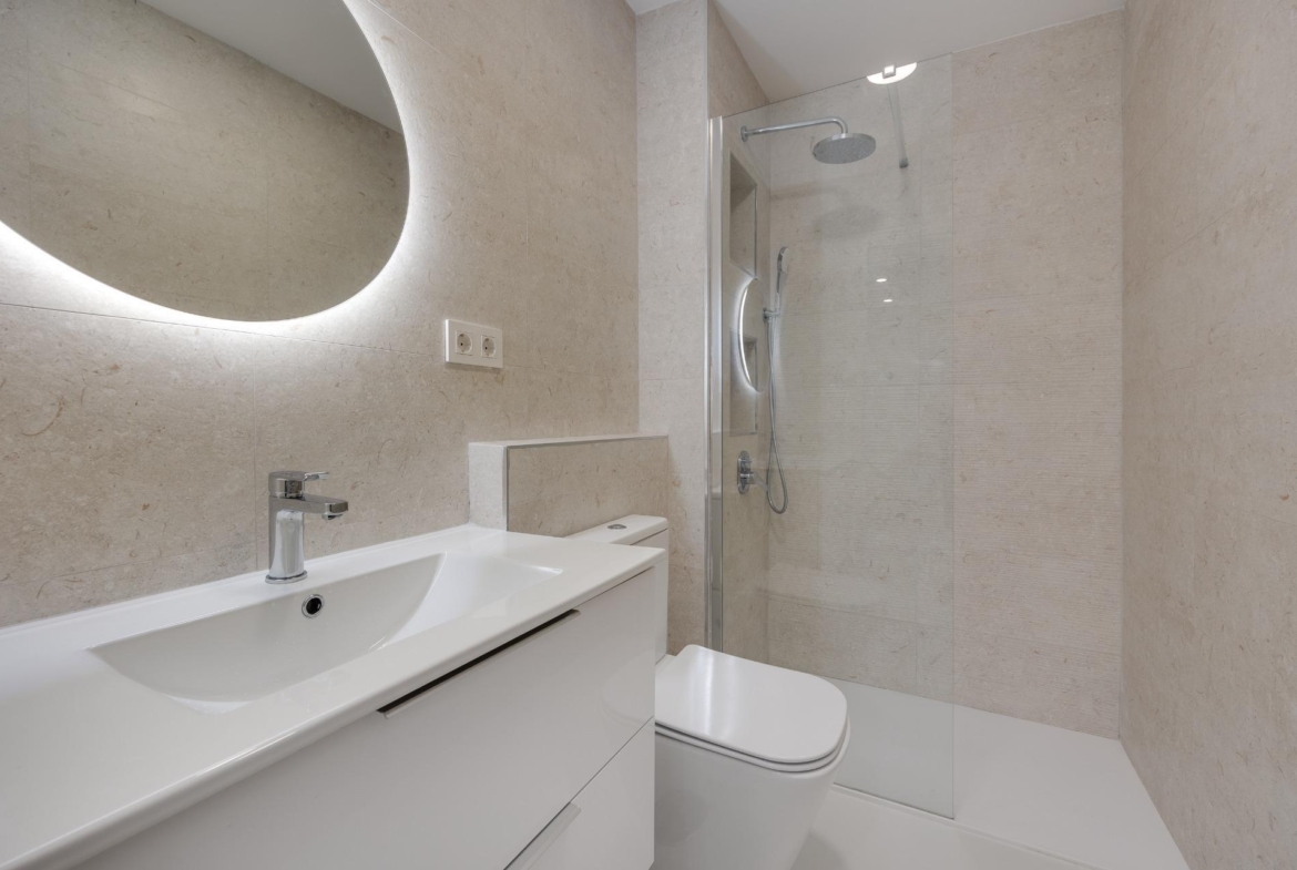 Modern gerenoveerd appartement in Playa de los Náufragos, Torrevieja 3 Slaapkamers 2 Badkamers
