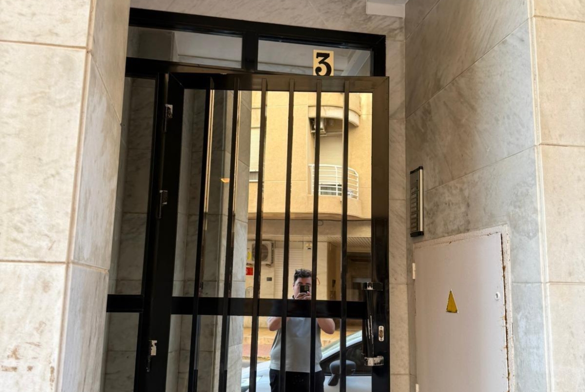 Apartamento de 3 dormitorios 2 baños en La Mata cerca de la playa