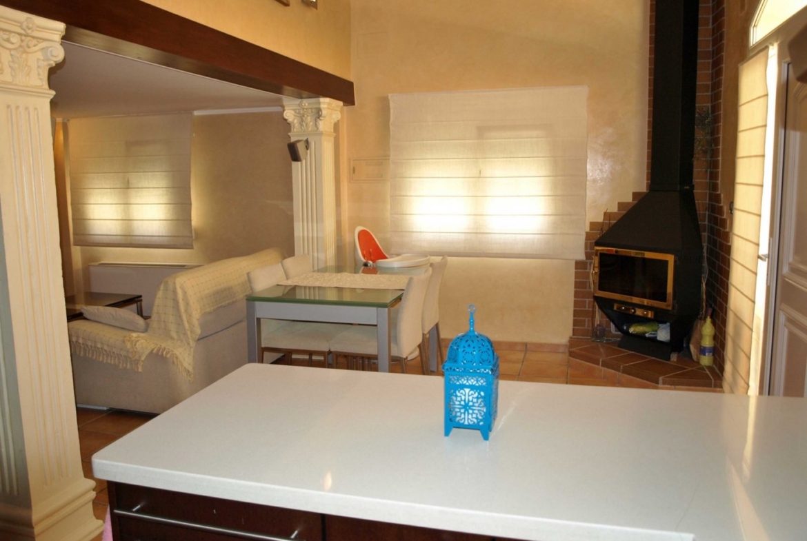 FINCA WITH LUXURY VILLA AND TWO TOWNHOUSES