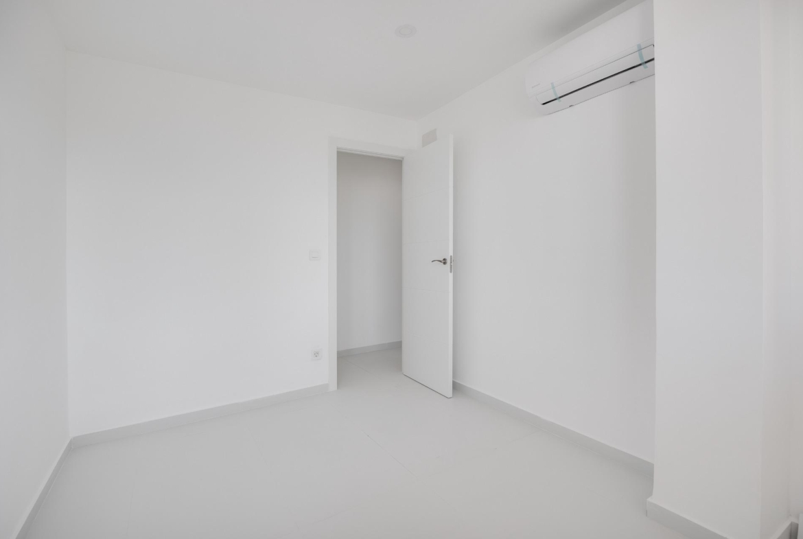 Modern gerenoveerd appartement in Playa de los Náufragos, Torrevieja 3 Slaapkamers 2 Badkamers