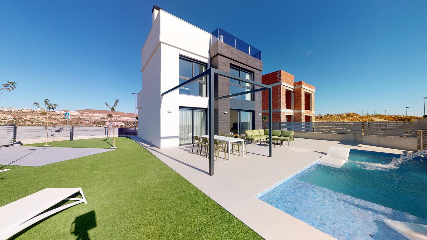 1-26 Ontwikkeling van onafhankelijke nieuwe bouwvilla’s, met privé zwembad en moderne afwerkingen.