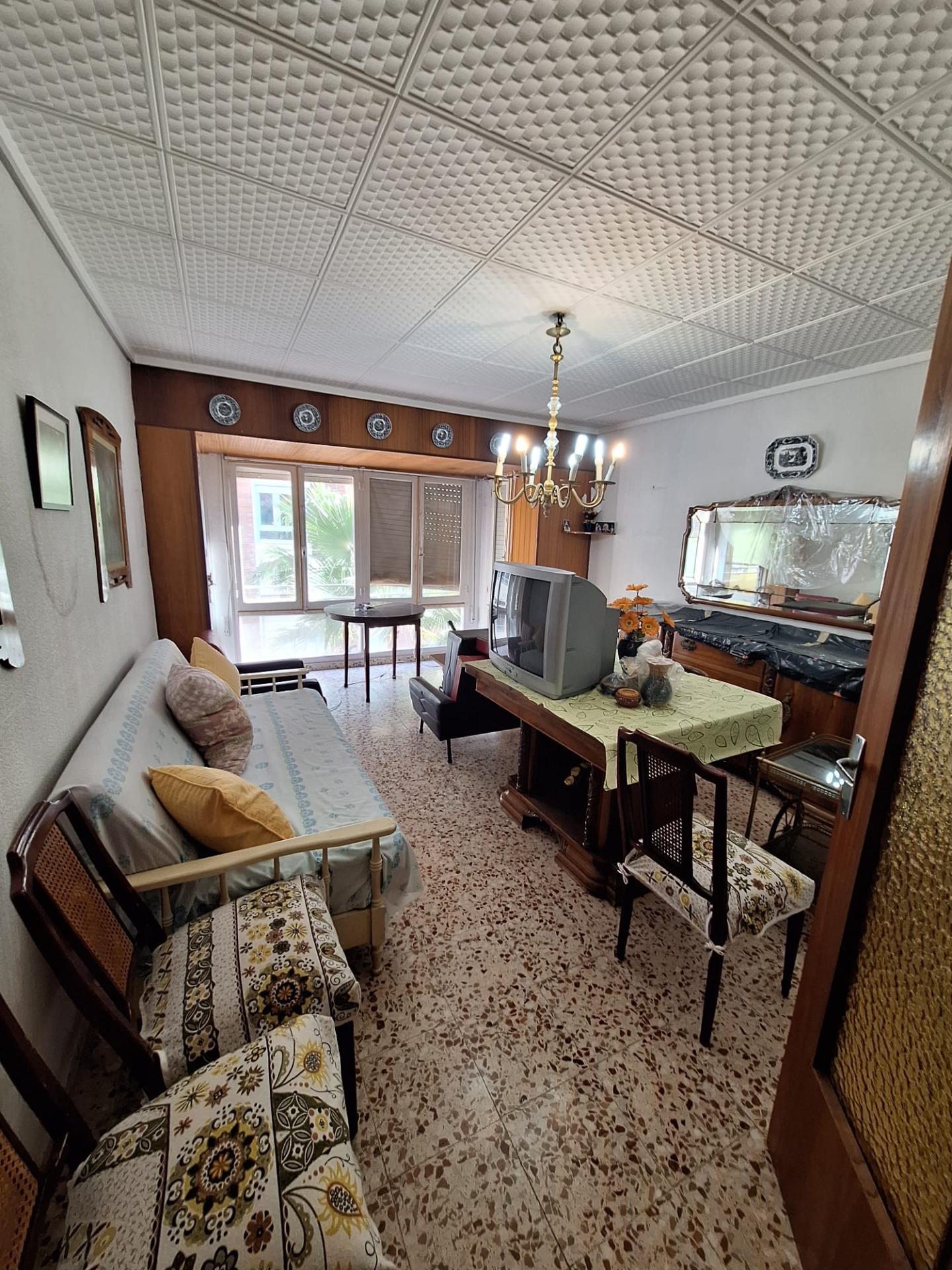 1-27-23 Se vende edificio entero en pleno centro de Torrevieja