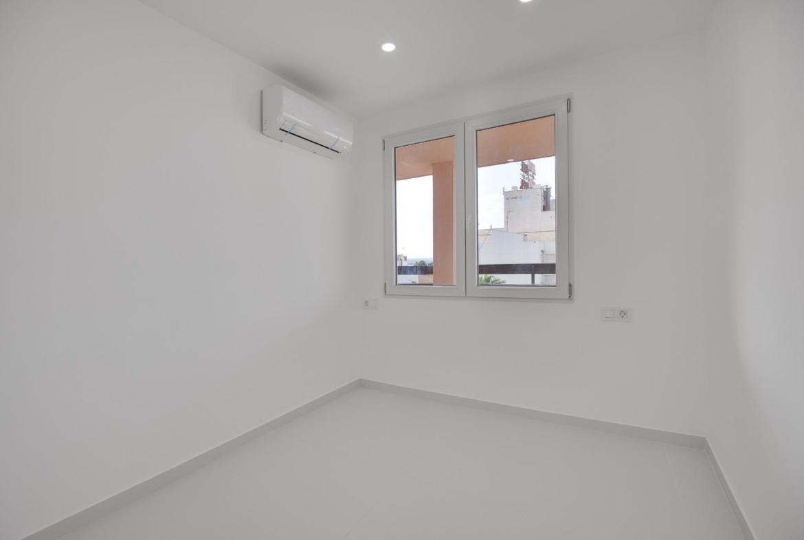 Modern gerenoveerd appartement in Playa de los Náufragos, Torrevieja 3 Slaapkamers 2 Badkamers