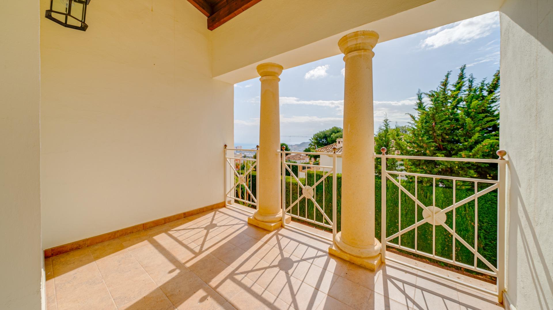 1-28-7 Preciosa Villa en Golf Bahia de Finestrat
