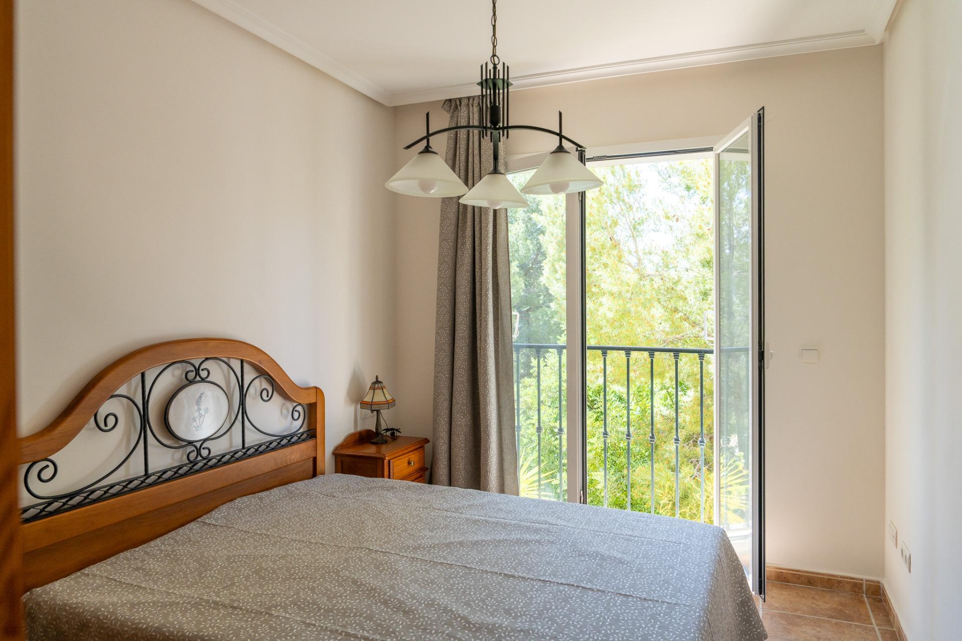 Charming Townhouse with Sea Views in Altea Mascarat