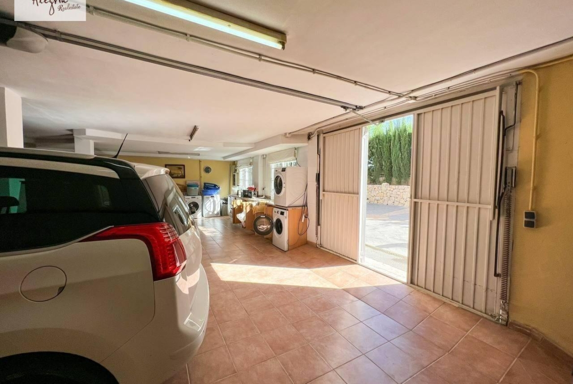 LUXURY VILLA IN VALENCIA
