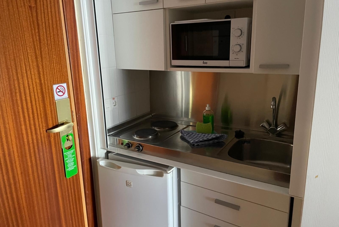 Lichte studio met terras en gemeenschappelijk zwembad in Calpe