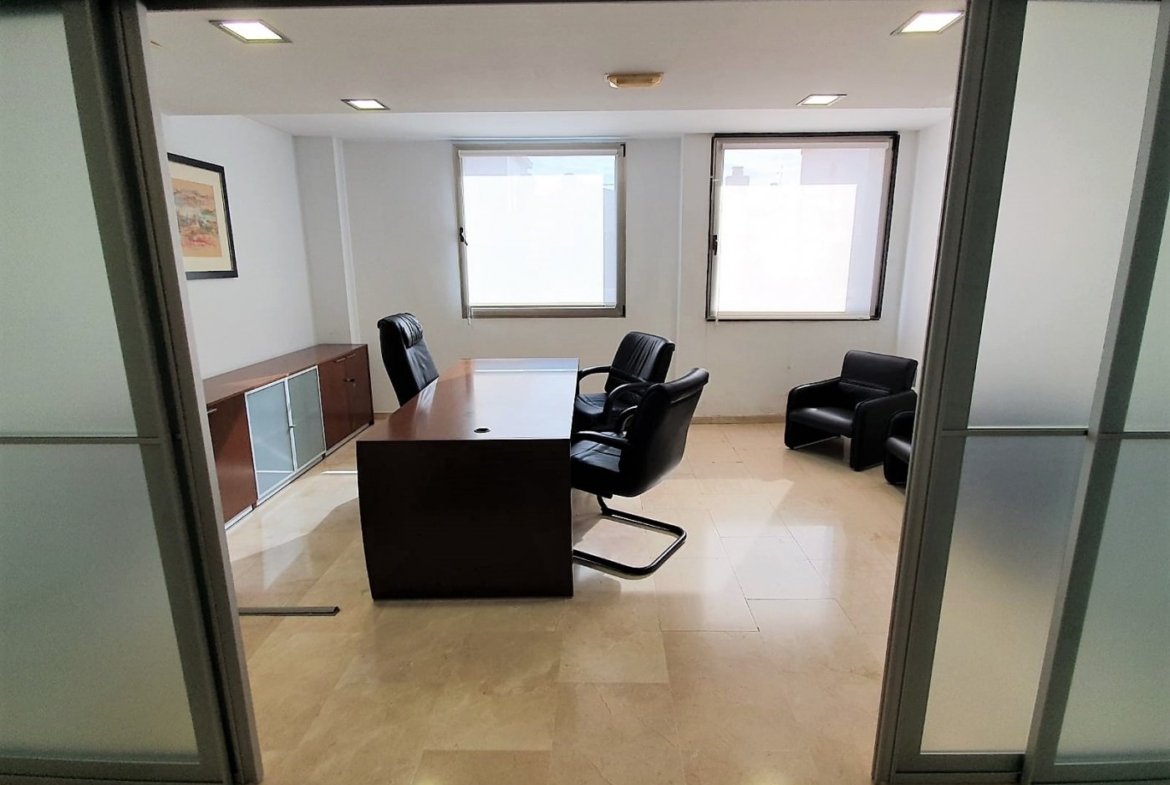 OFICINA EN EL CENTRO DE ALICANTE – ENSANCHE/DIPUTACIÓN – CON GARAJE