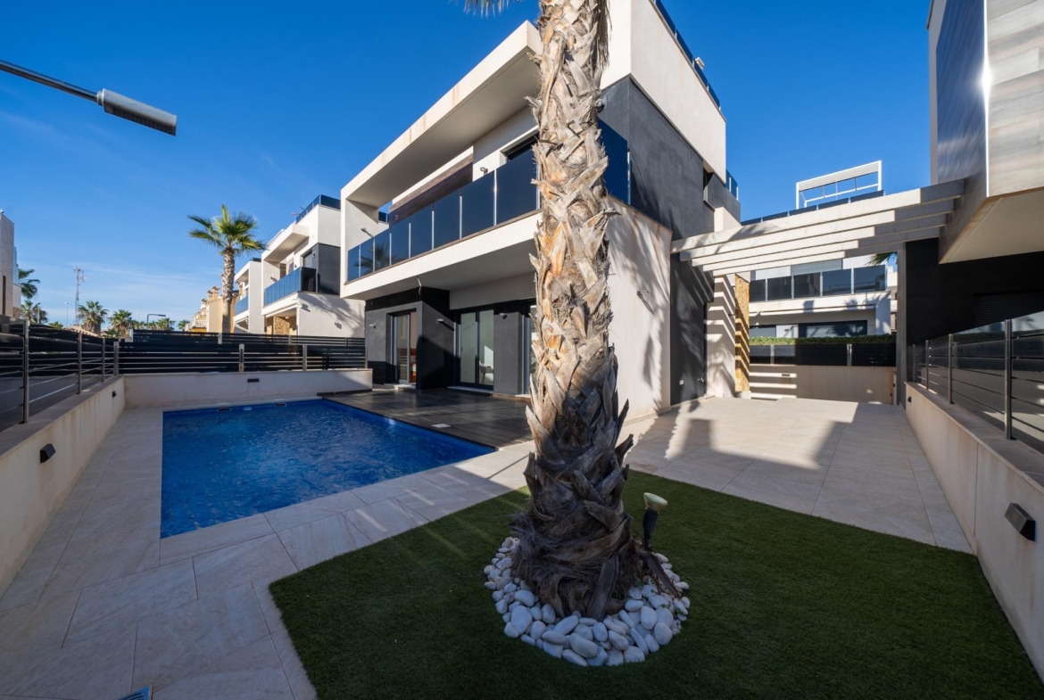 New Detached House for Sale in Orihuela!
