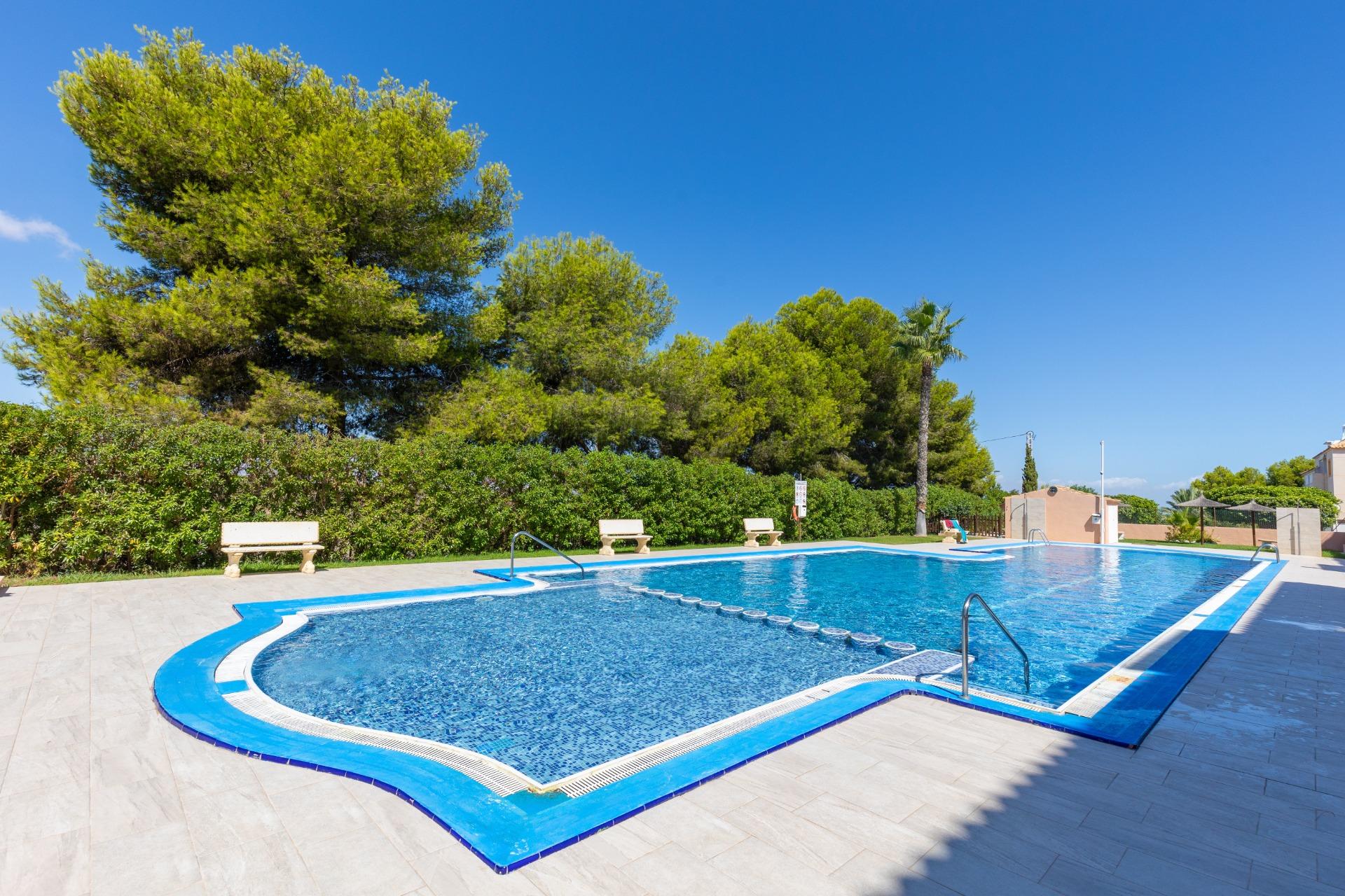 Cozy two houses together with sea views in Torrevieja