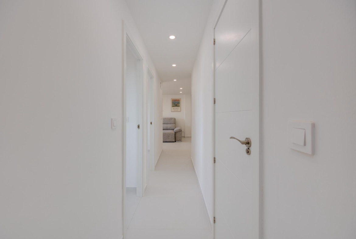 Modern gerenoveerd appartement in Playa de los Náufragos, Torrevieja 3 Slaapkamers 2 Badkamers