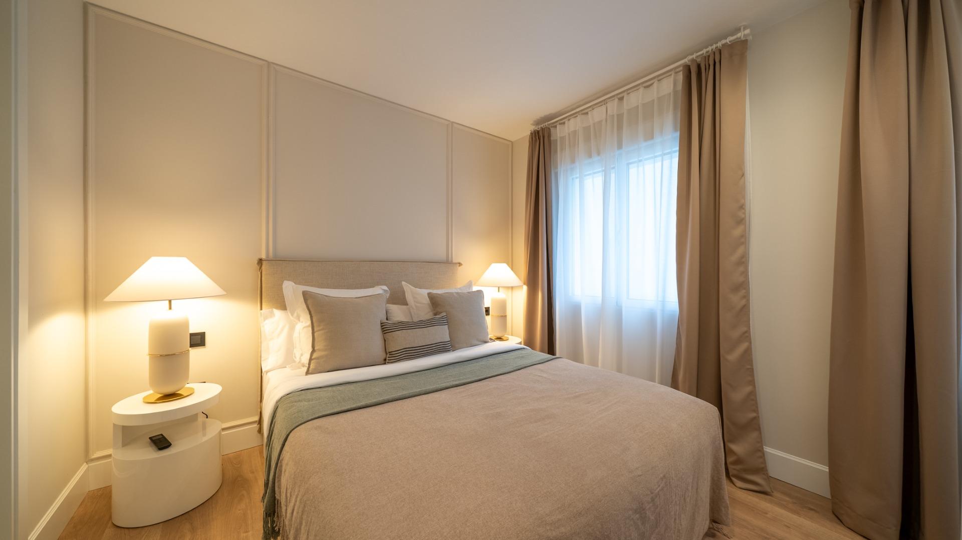 1-31-30 VERVOLGDE APPARTEMENT MET TERRAS EN PARKEREN