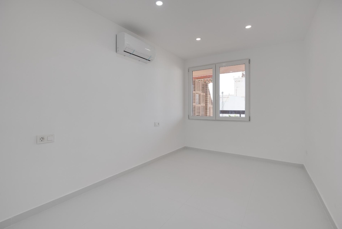 Modern gerenoveerd appartement in Playa de los Náufragos, Torrevieja 3 Slaapkamers 2 Badkamers