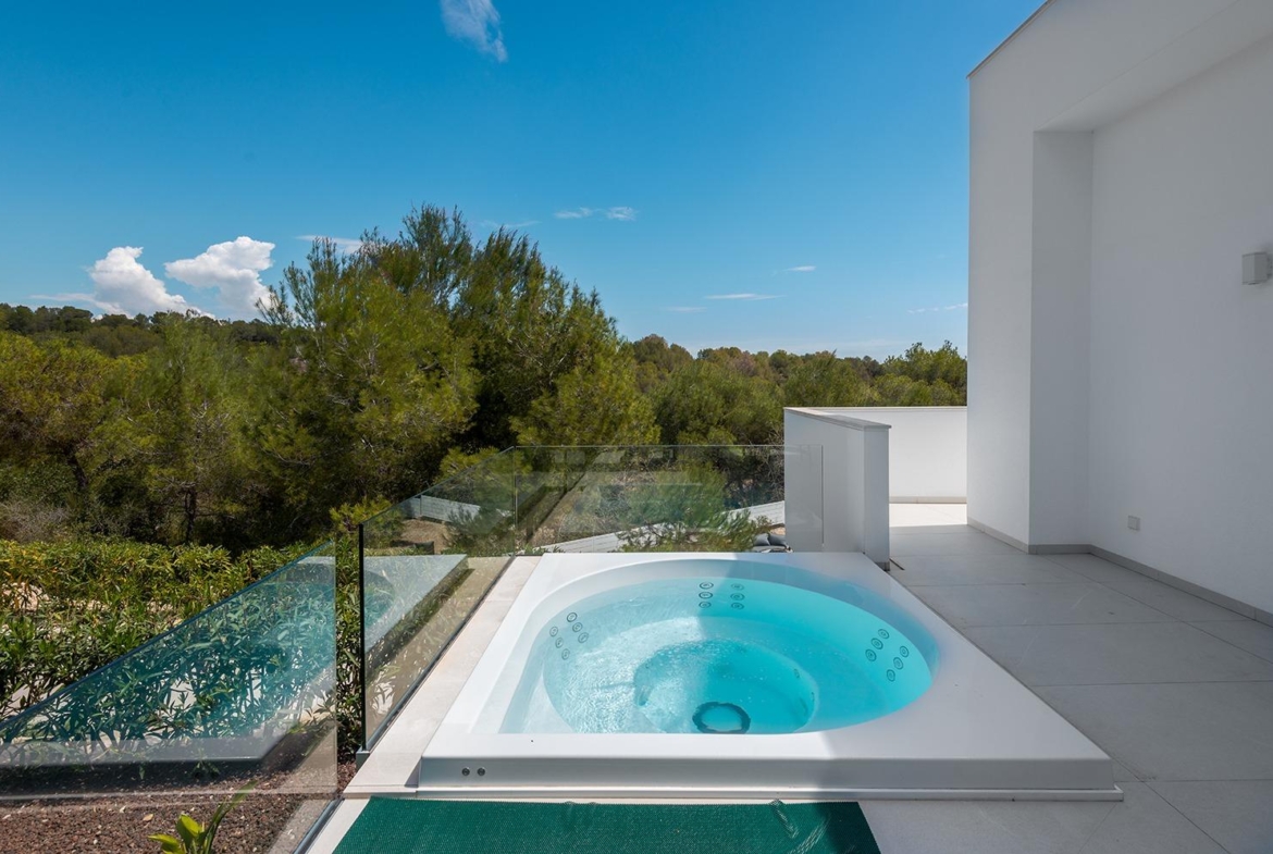 Dream villa in Las Colinas Golf with 1700 m2 plot