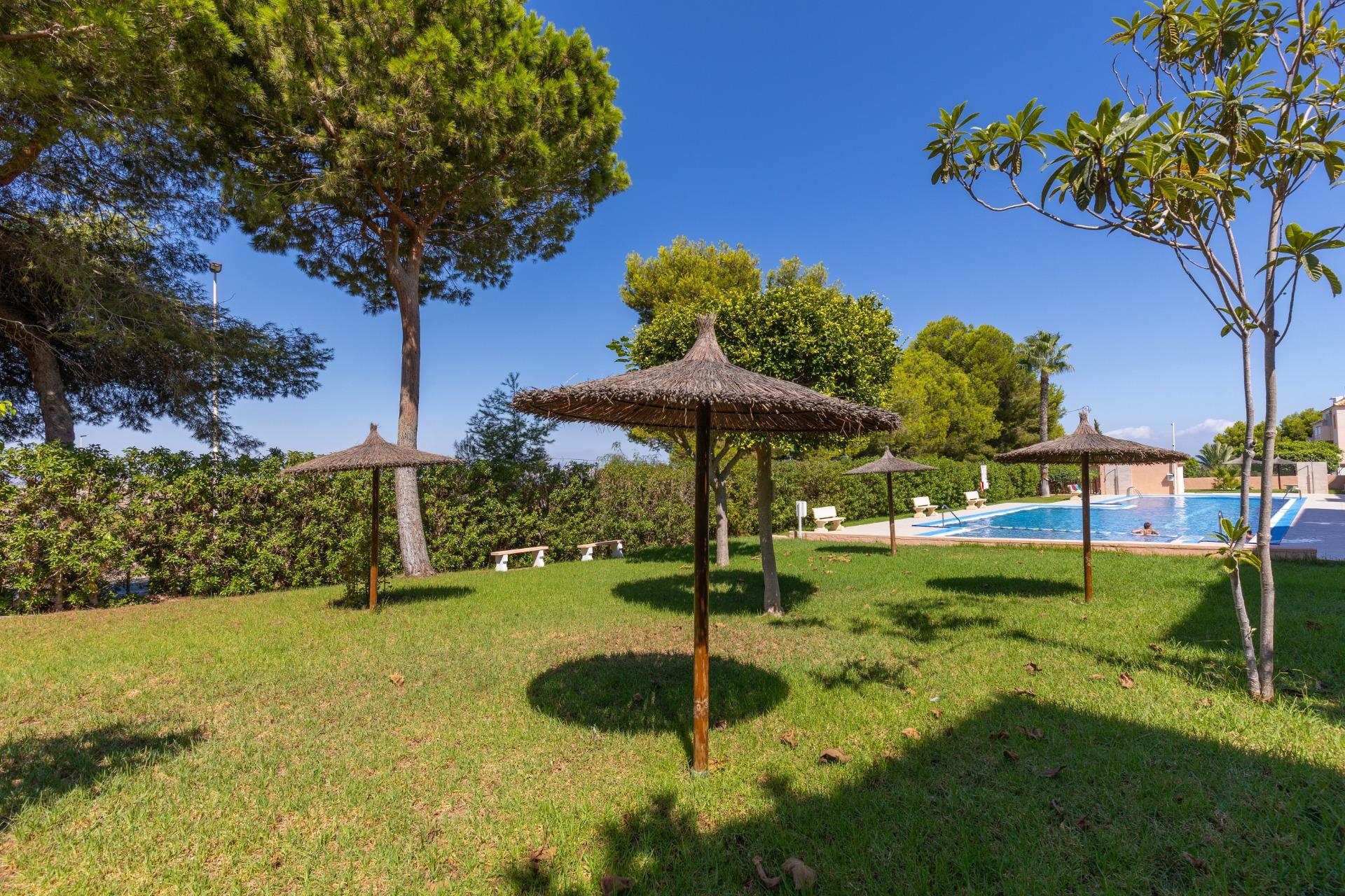 Cozy two houses together with sea views in Torrevieja
