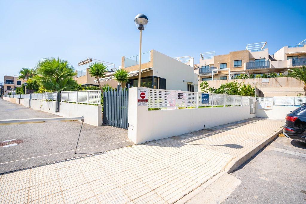 Villa Reformada en La Zenia, Orihuela Costa – Portonidad Única