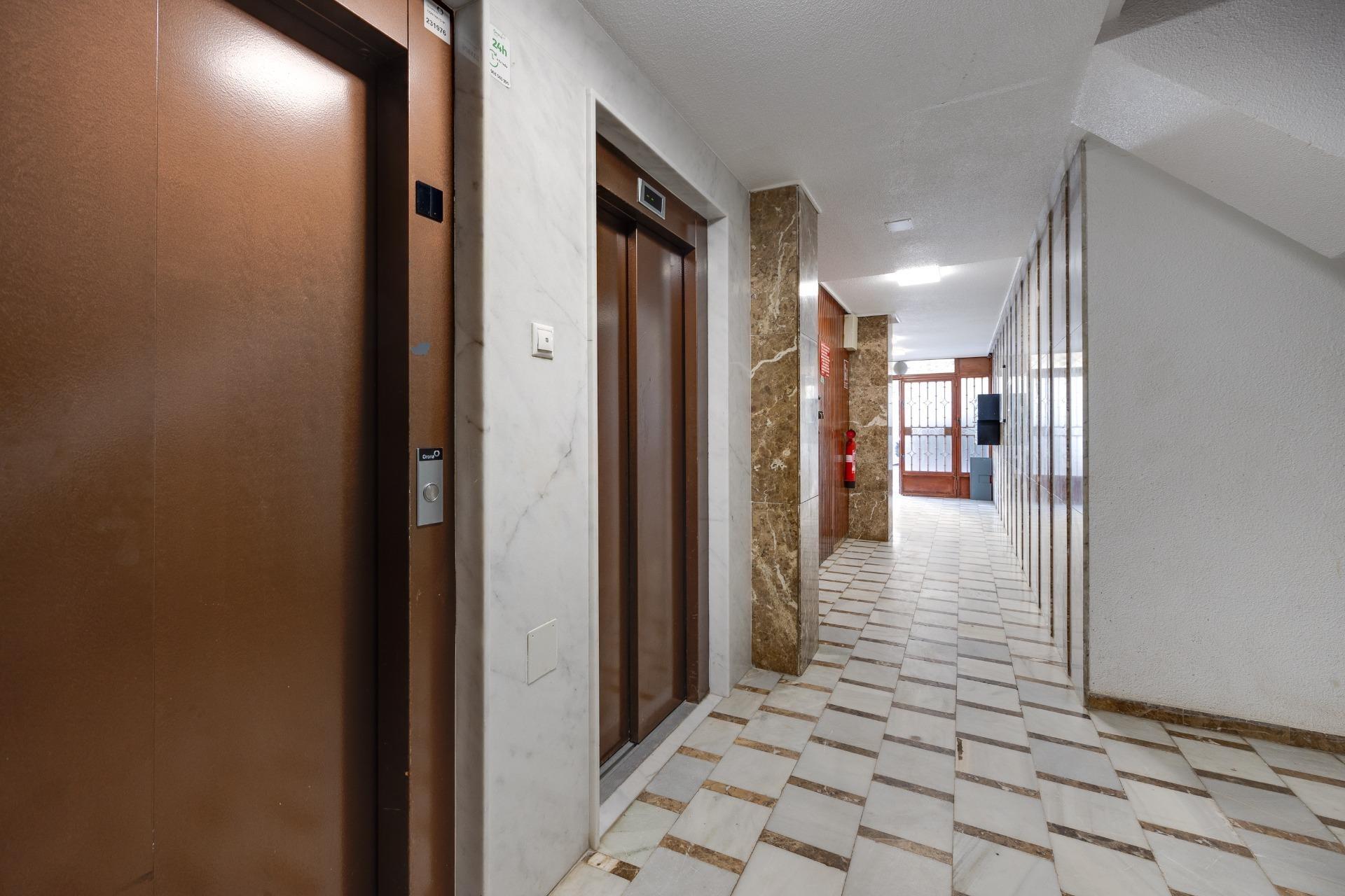 1-35-26 Modern gerenoveerd appartement in Playa de los Náufragos, Torrevieja 3 Slaapkamers 2 Badkamers