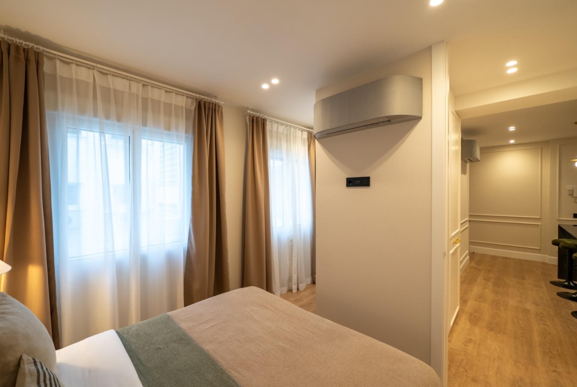 VERVOLGDE APPARTEMENT MET TERRAS EN PARKEREN