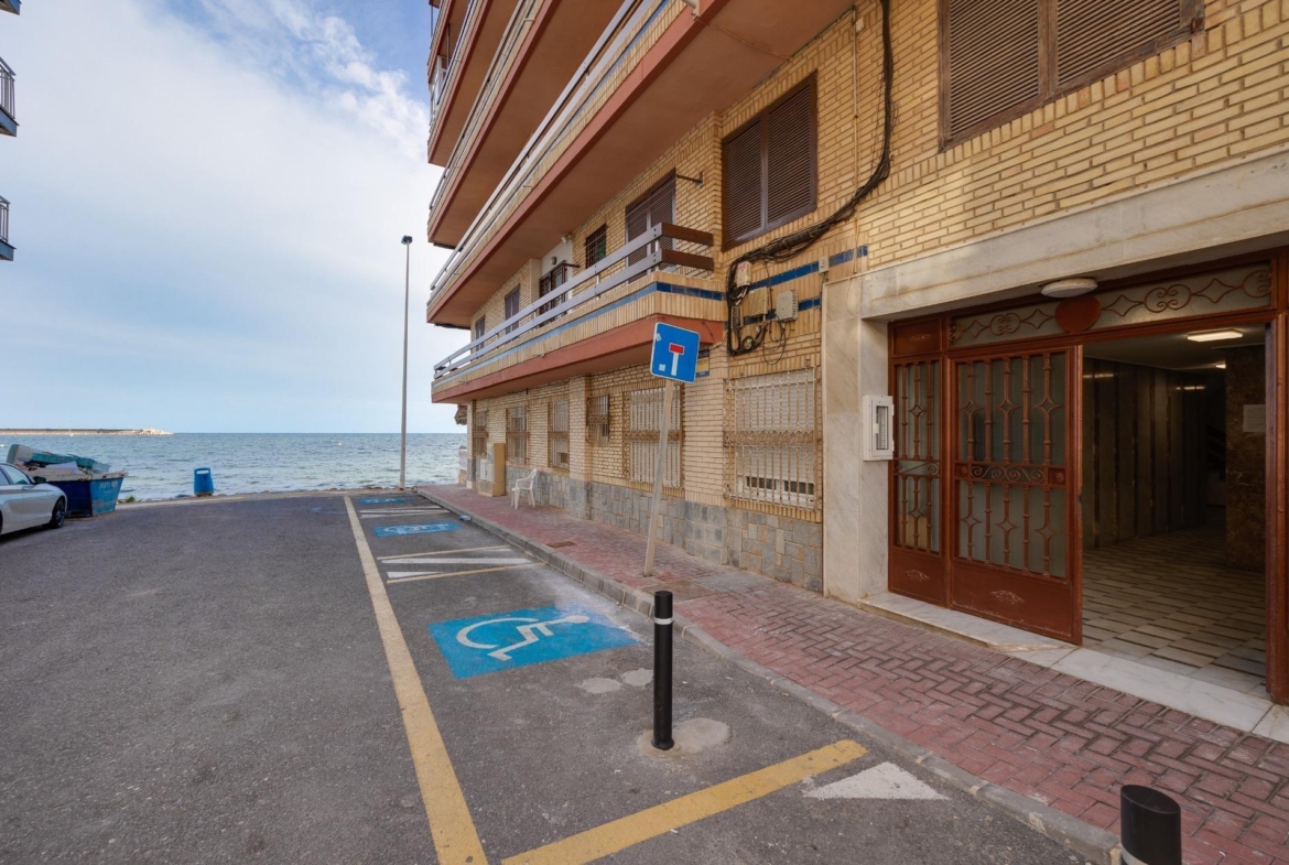 Modern gerenoveerd appartement in Playa de los Náufragos, Torrevieja 3 Slaapkamers 2 Badkamers