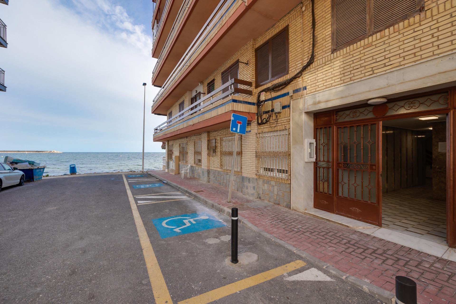 1-37-22 Modern gerenoveerd appartement in Playa de los Náufragos, Torrevieja 3 Slaapkamers 2 Badkamers