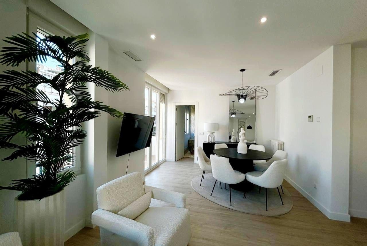 EXCLUSIVE LUXURY APARTMENT BRAND NEW IN GOYA, SALAMANCA NEIGHBORHOOD