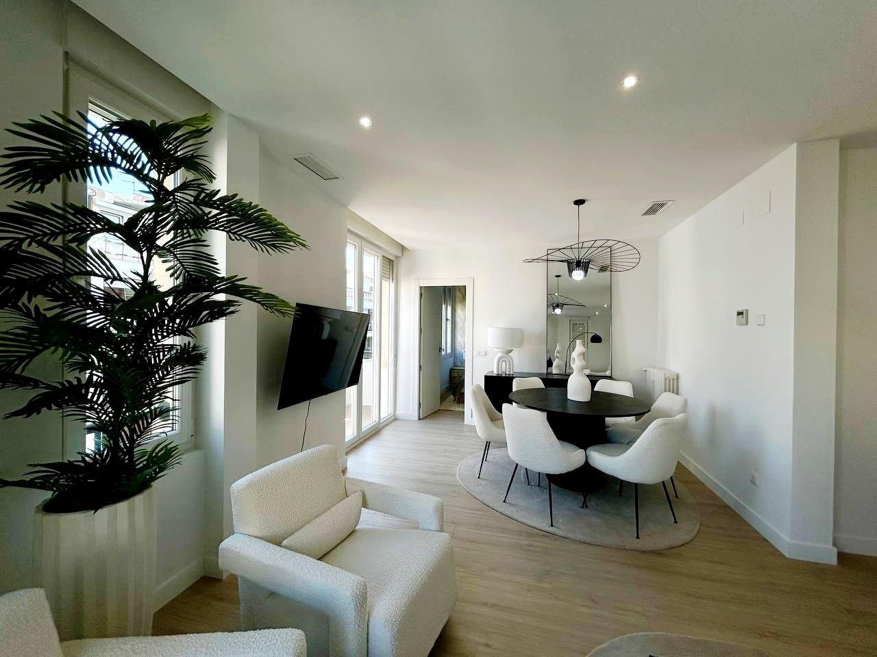 EXCLUSIVE LUXURY APARTMENT BRAND NEW IN GOYA, SALAMANCA NEIGHBORHOOD