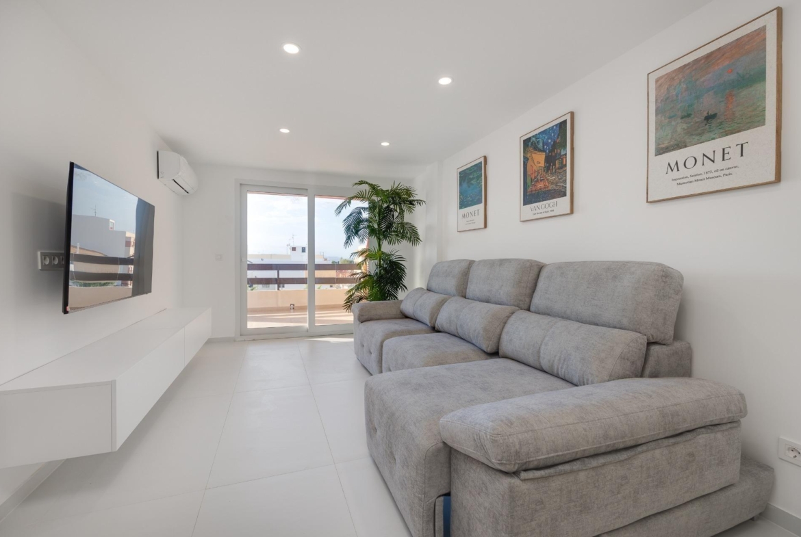 Modern gerenoveerd appartement in Playa de los Náufragos, Torrevieja 3 Slaapkamers 2 Badkamers