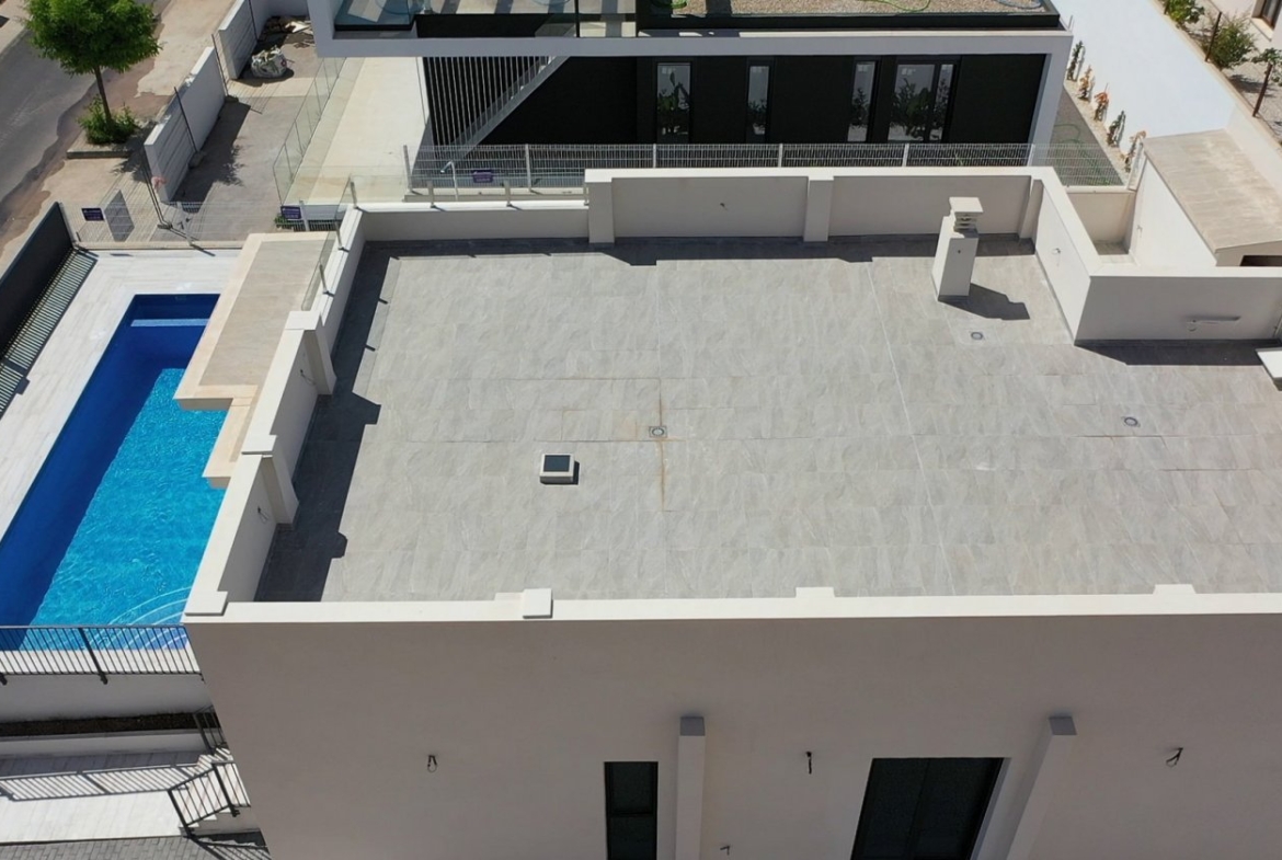 BRAND NEW VILLAS ON ONE LEVEL IN POLOP !!!
