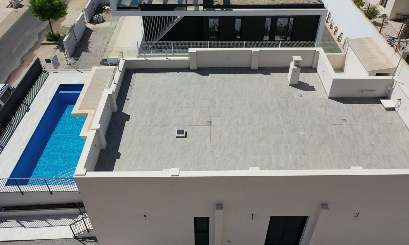 BRAND NEW VILLAS ON ONE LEVEL IN POLOP !!!