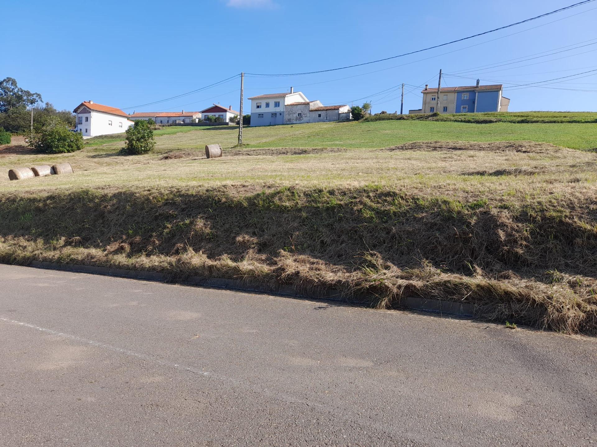 1-4-72 Investment Opportunity: Urban Land in Gozón, San Martin de Podes