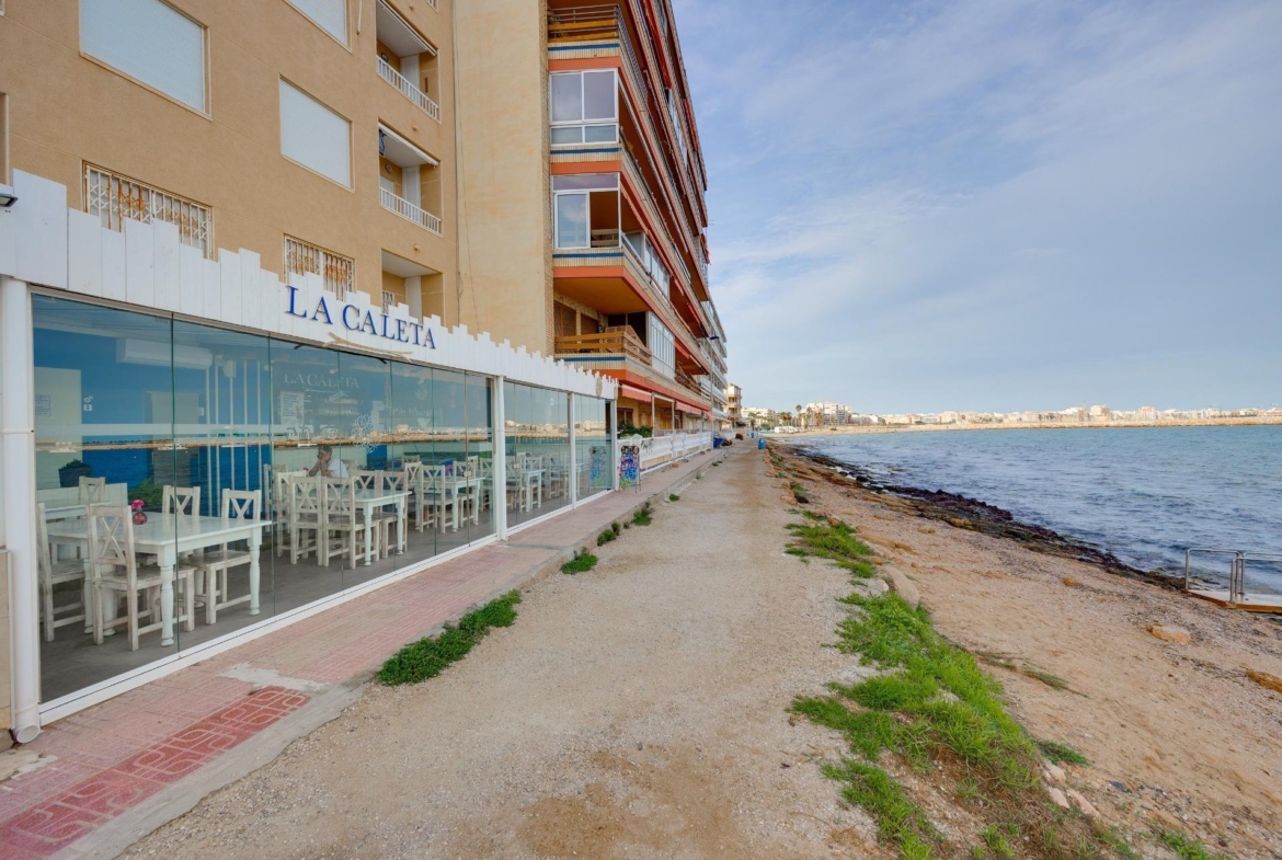 Modern gerenoveerd appartement in Playa de los Náufragos, Torrevieja 3 Slaapkamers 2 Badkamers