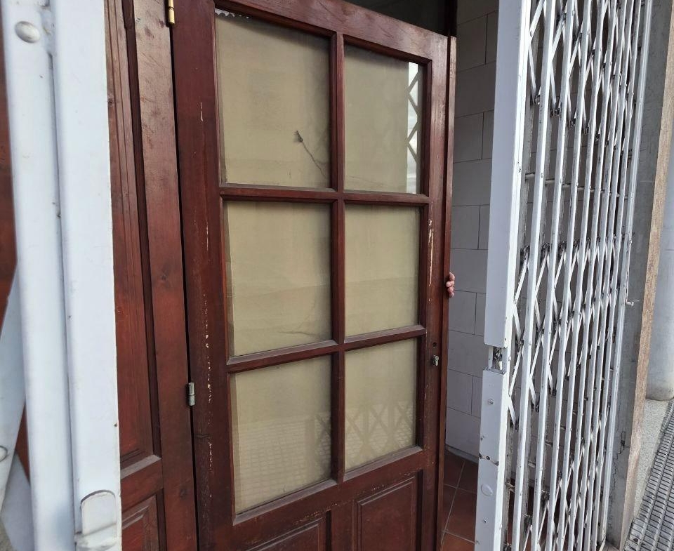 Oportunidad de Inversión: Local Comercial en Oviedo, Zona Fozaneldi-Tenderina