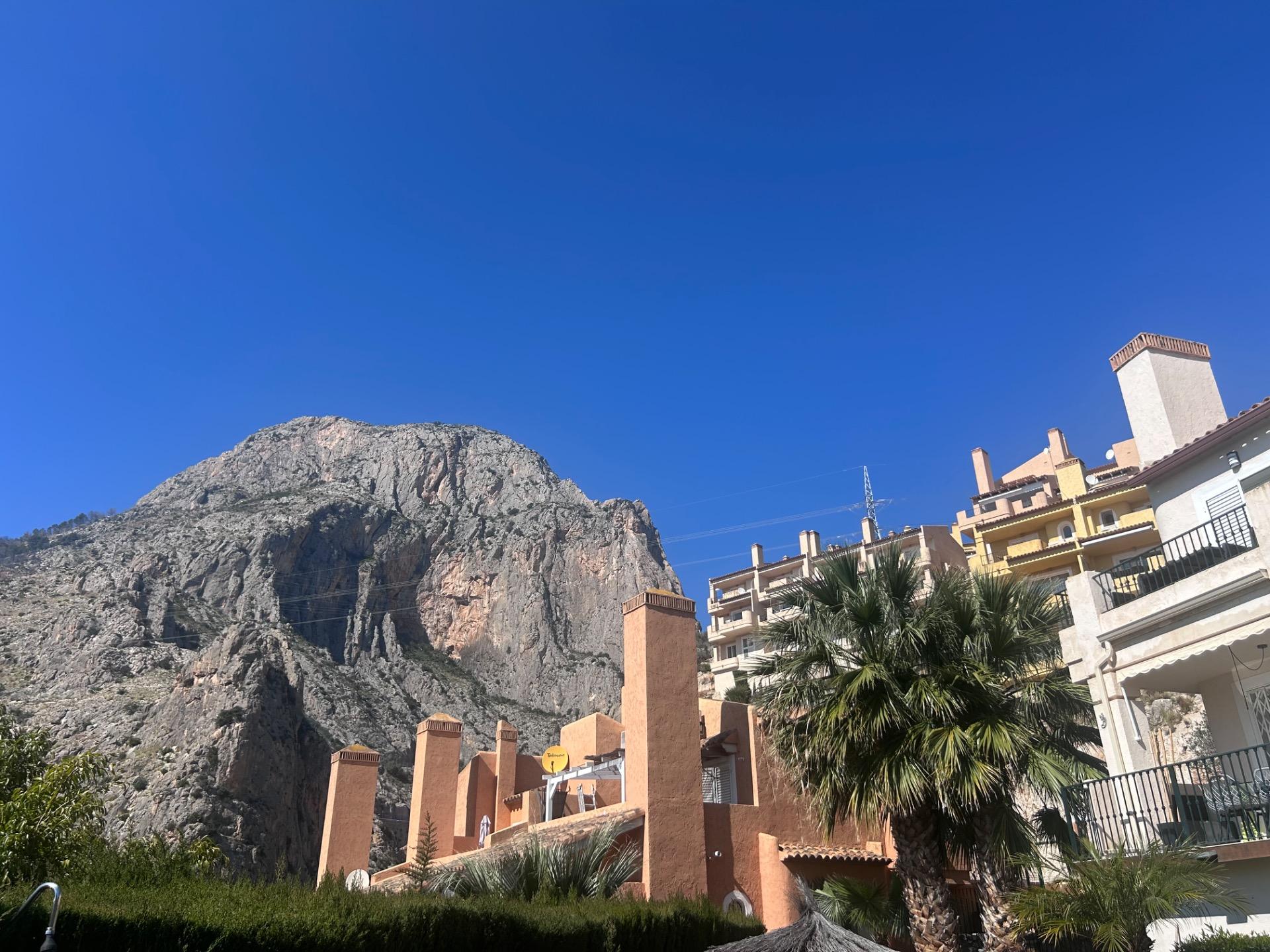 Charming Townhouse with Sea Views in Altea Mascarat