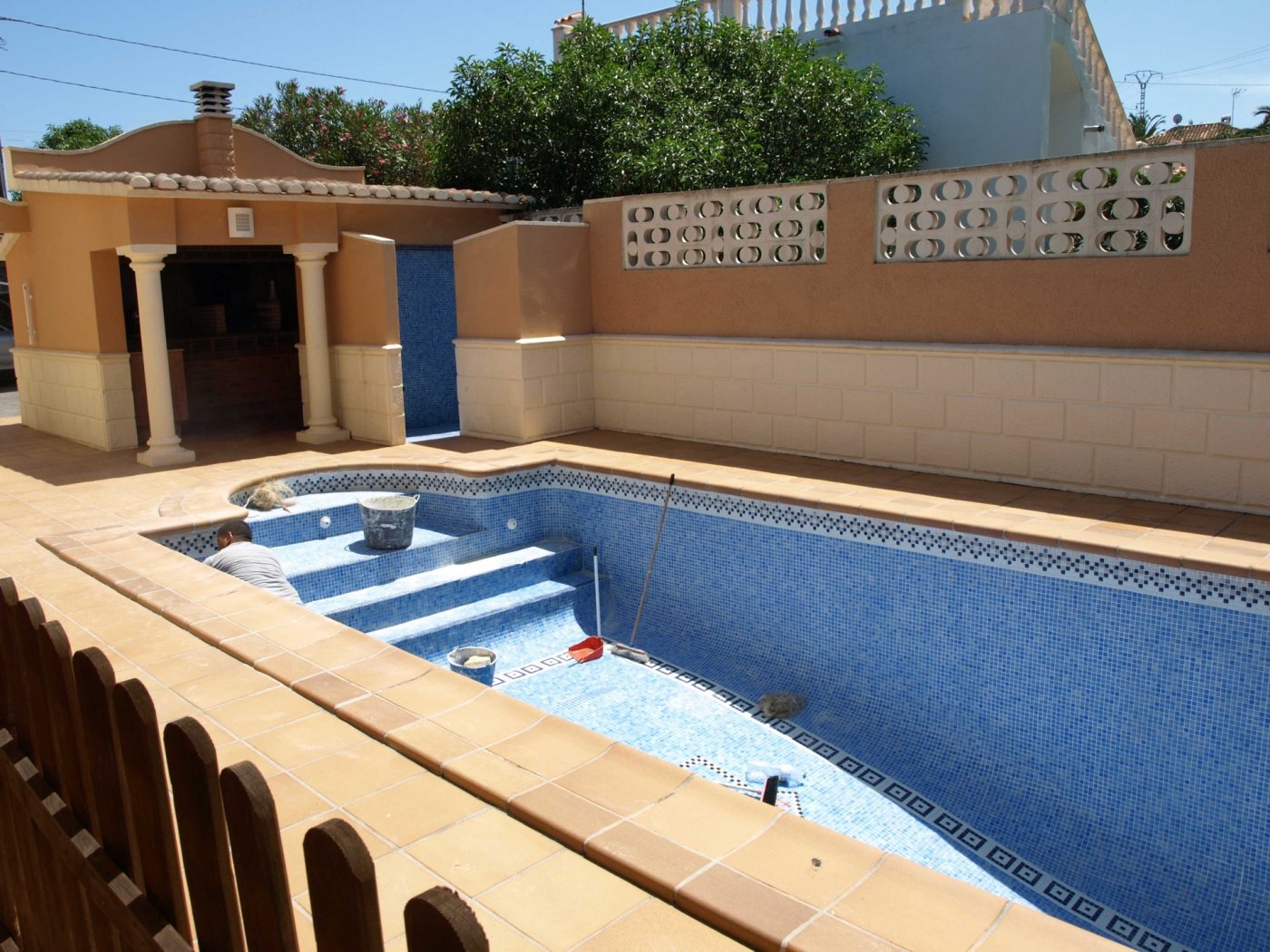 1-43 FINCA WITH LUXURY VILLA AND TWO TOWNHOUSES