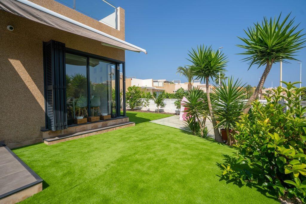 Villa Reformada en La Zenia, Orihuela Costa – Portonidad Única