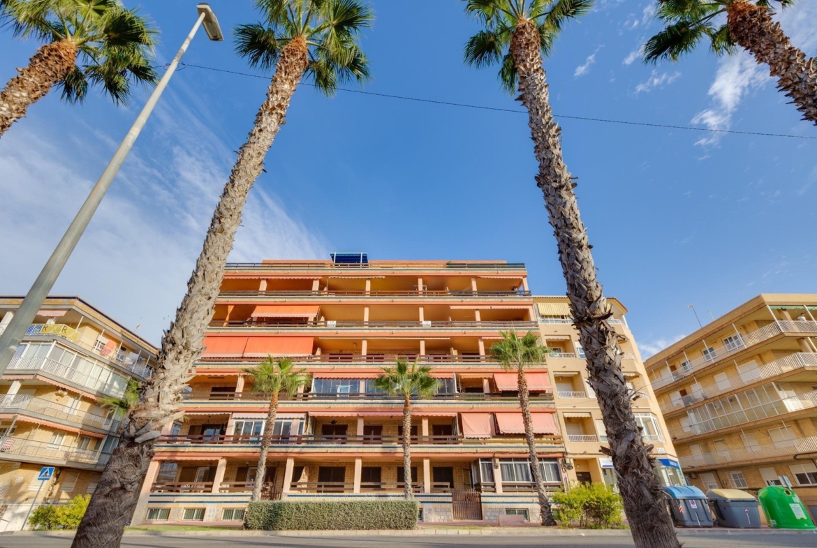 Modern gerenoveerd appartement in Playa de los Náufragos, Torrevieja 3 Slaapkamers 2 Badkamers