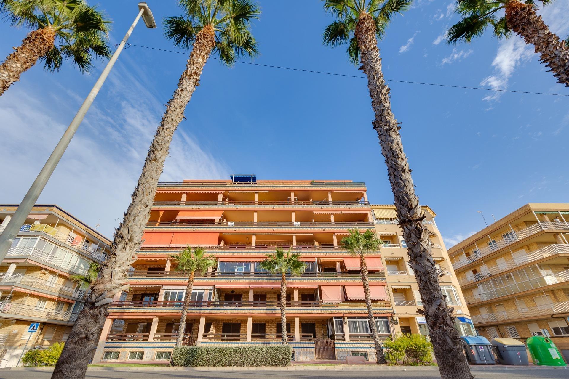 1-44-16 Modern gerenoveerd appartement in Playa de los Náufragos, Torrevieja 3 Slaapkamers 2 Badkamers