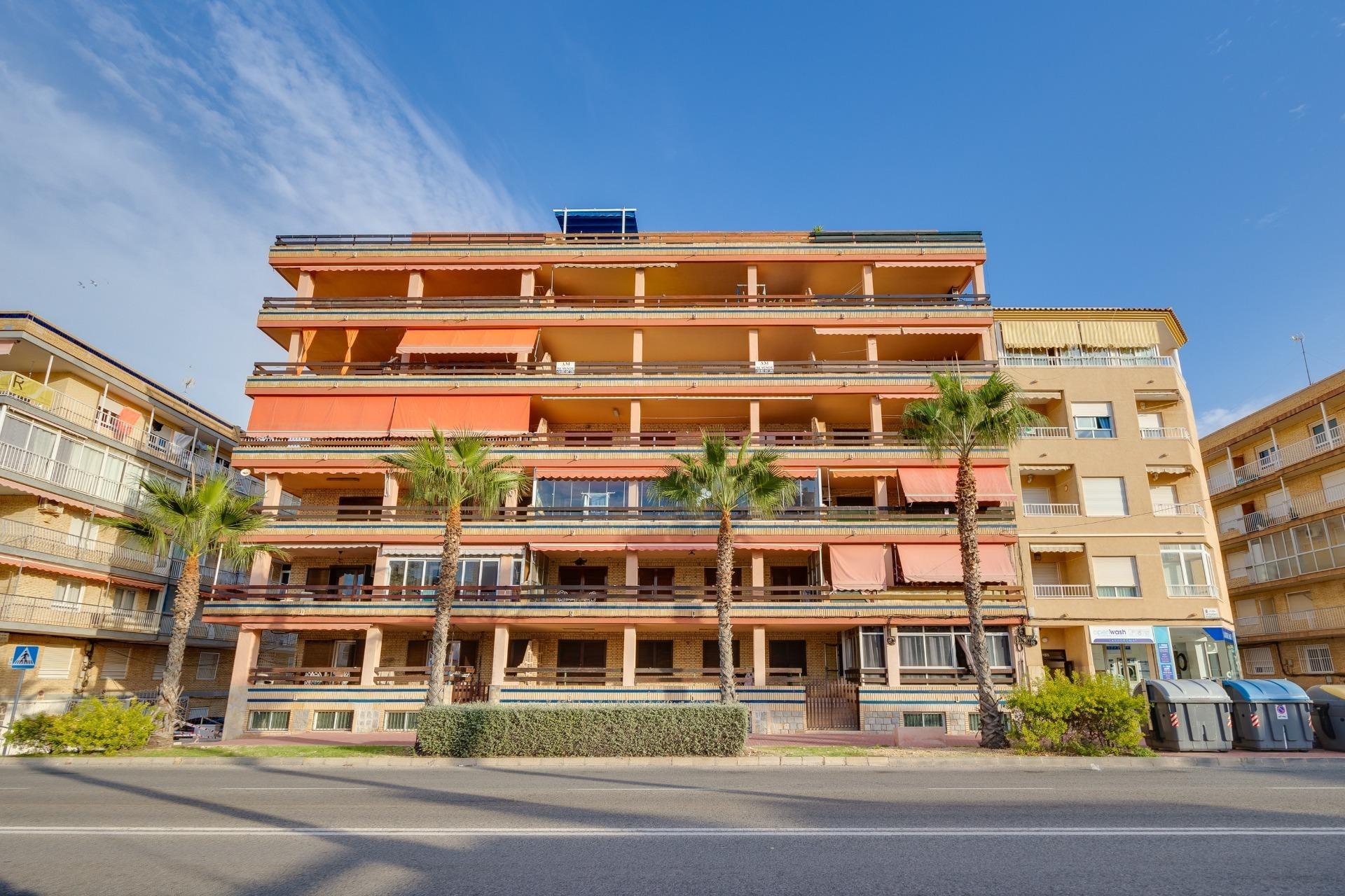 1-45-14 Modern gerenoveerd appartement in Playa de los Náufragos, Torrevieja 3 Slaapkamers 2 Badkamers
