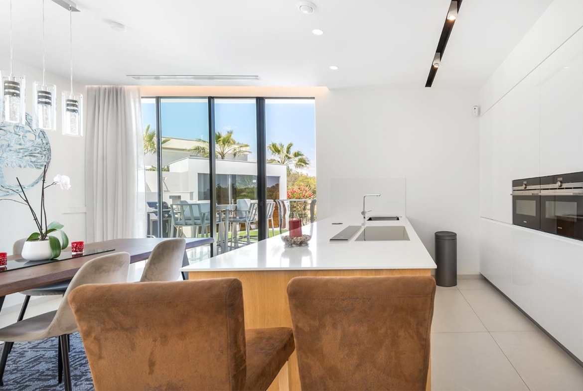 Dream villa in Las Colinas Golf with 1700 m2 plot