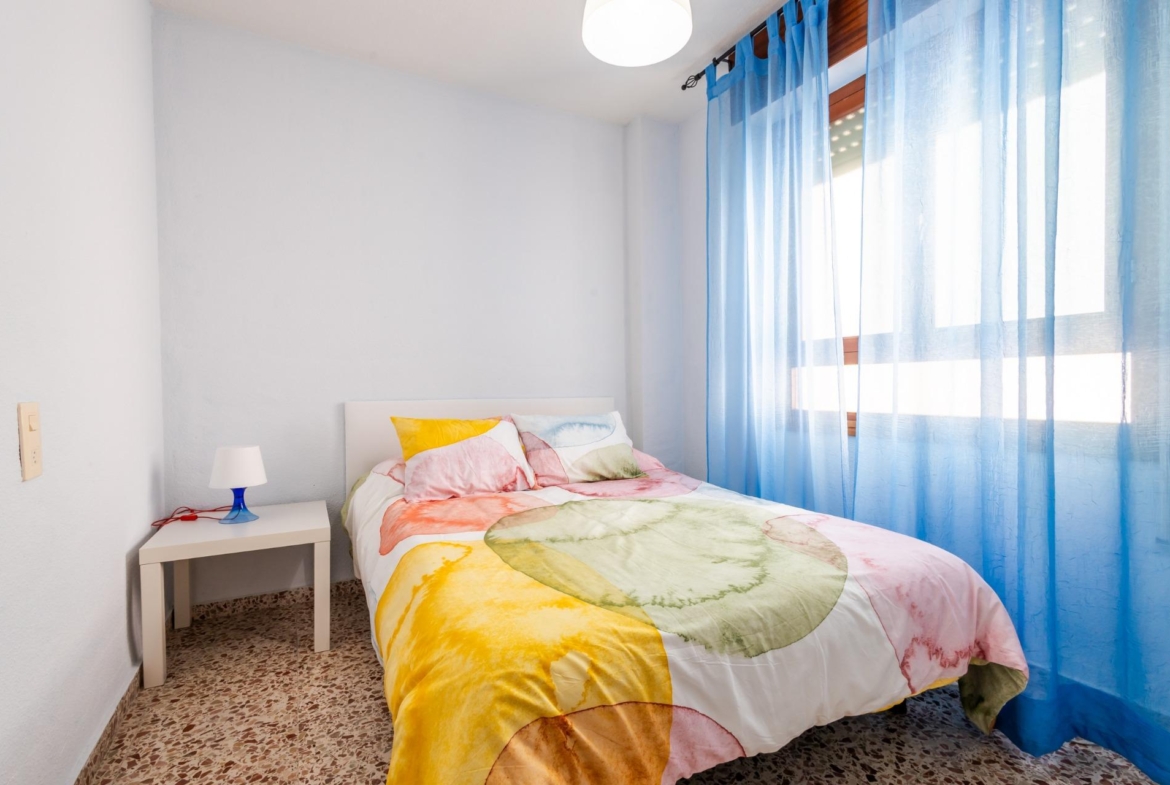 ESPACIOSO APARTAMENTO DE 3 HABITACIONES Y AMPLIA TERRAZA