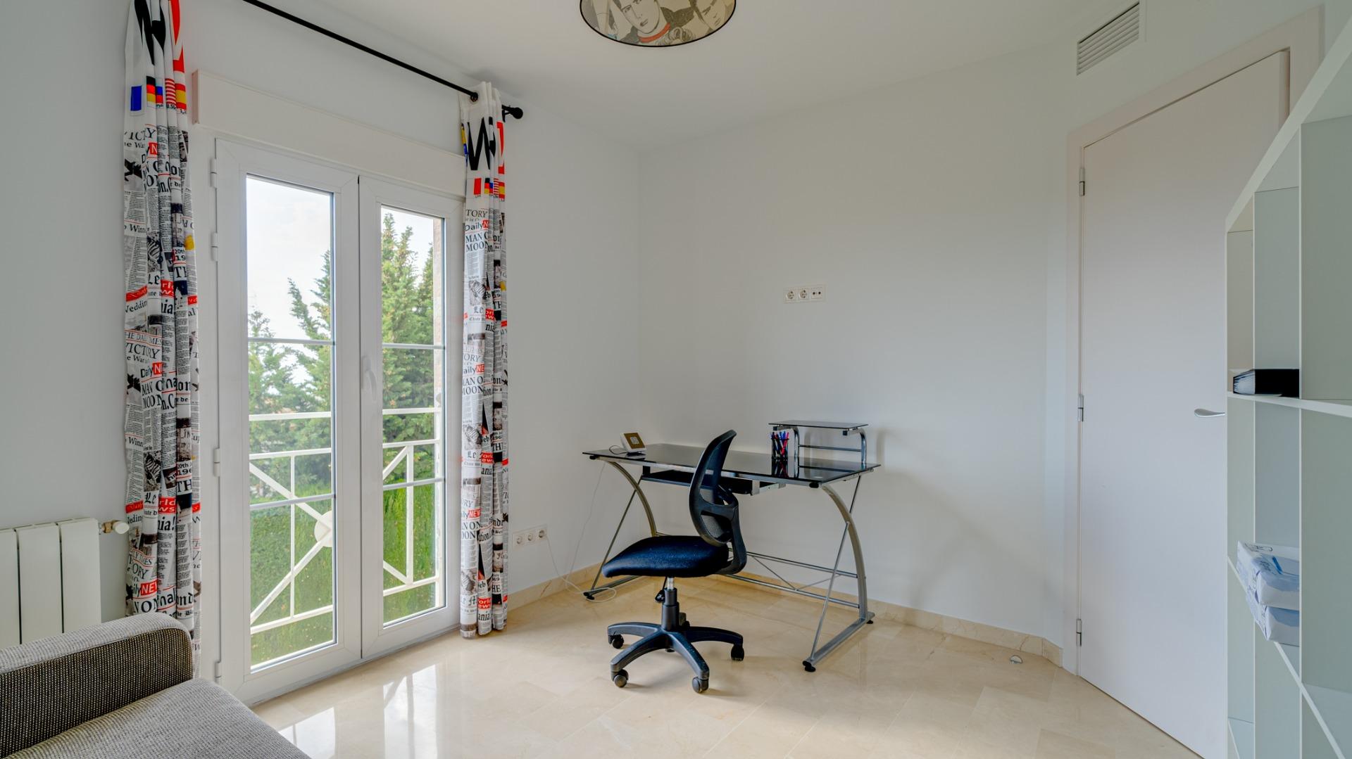 1-47-3 Preciosa Villa en Golf Bahia de Finestrat