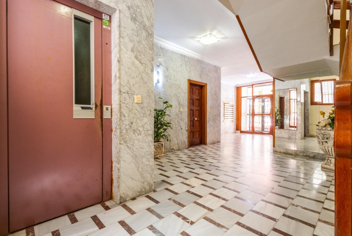 ESPACIOSO APARTAMENTO DE 3 HABITACIONES Y AMPLIA TERRAZA