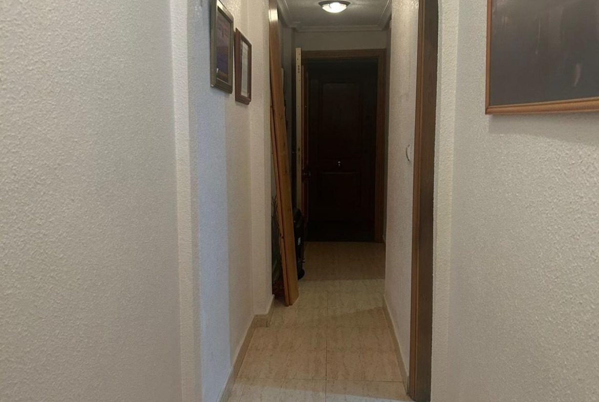 Apartamento con garaje cerrado en Torrevieja – Zona Acequion