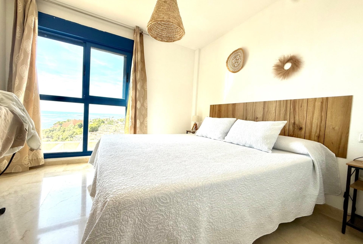 Ático exclusivo en Calpe con vistas panorámicas y proyecto de reforma