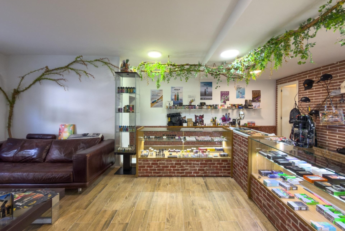 Commercial premises for sale