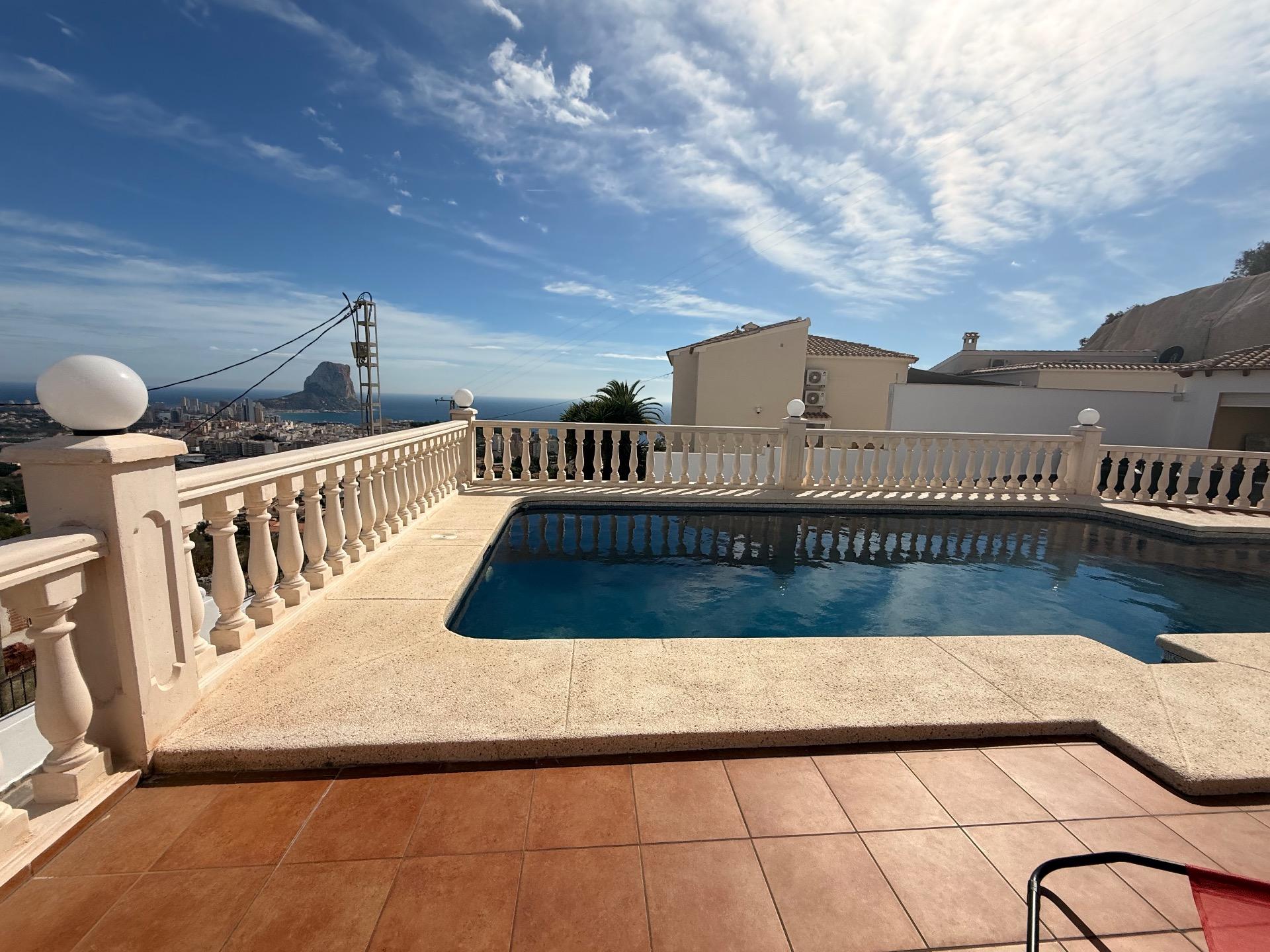 1-5-139 Licht, rust en uitzicht op zee Een indrukwekkende villa in Calpe