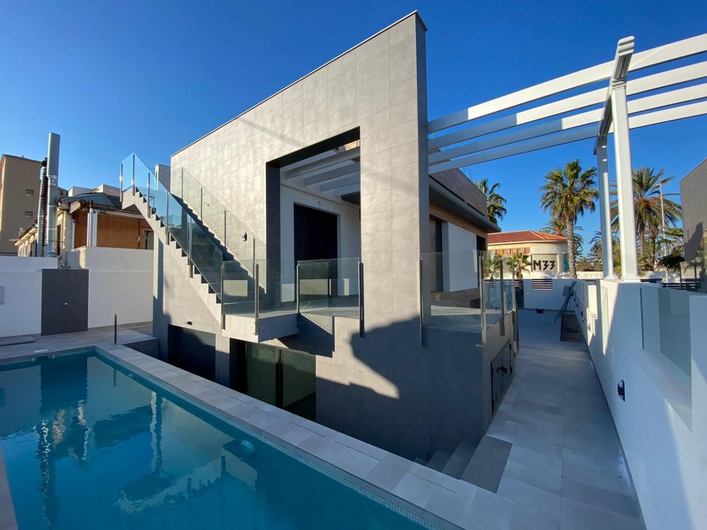 1-5-3 60 m FROM THE BEACH AND WITH SEA VIEWS !!!