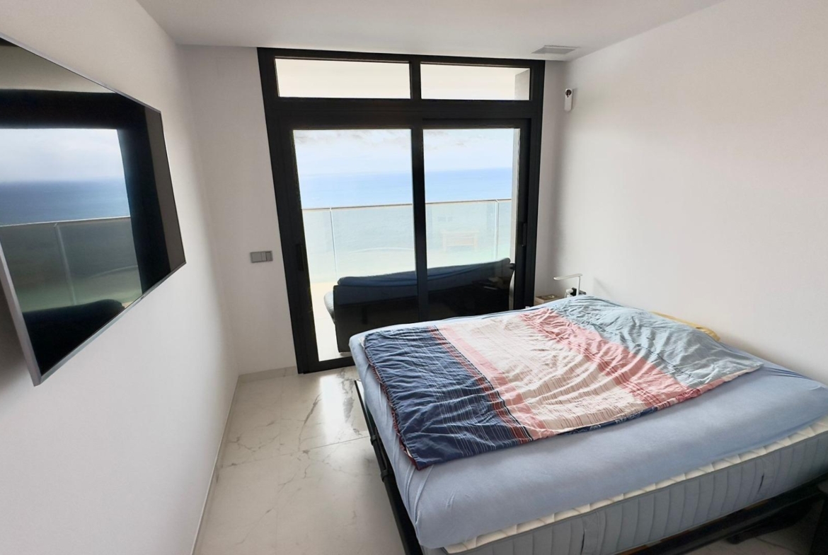 Incredible penthouse in first line of the sea